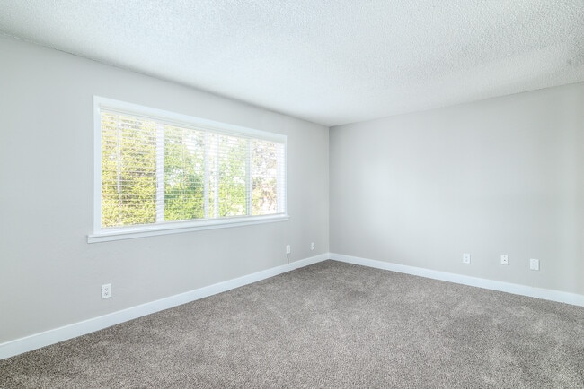 Photo - 390 Alameda del Prado