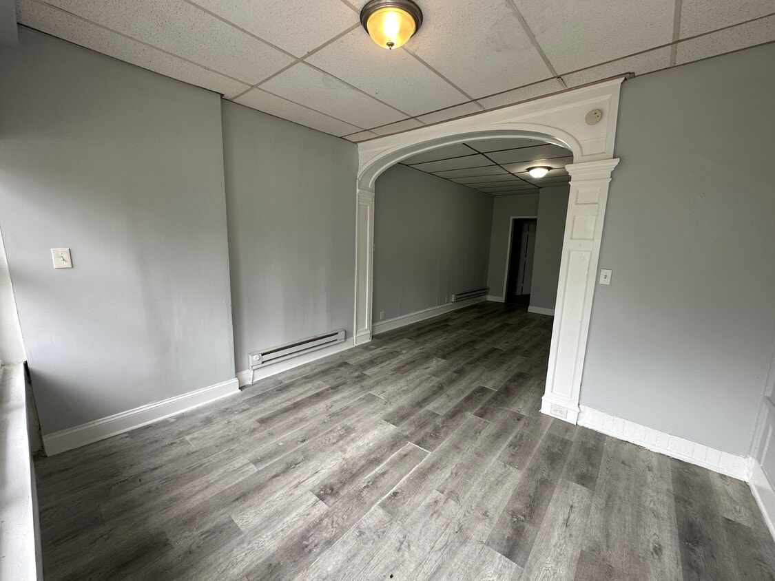 Photo - 543 W Roosevelt Blvd (Philadelphia, PA)