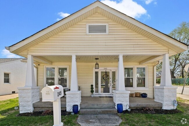 Building Photo - Charming Home For Rent - Less than $2000 p...