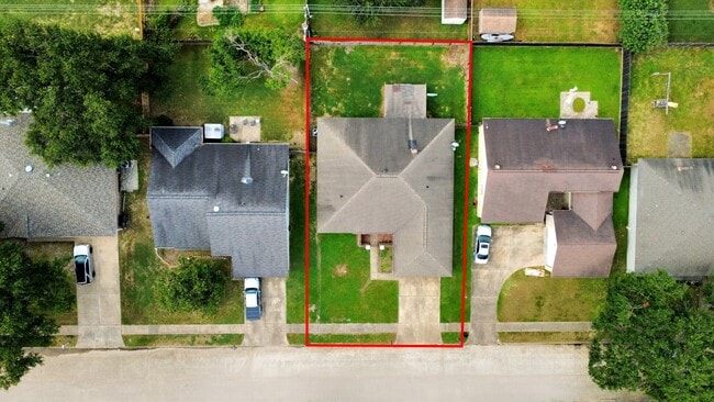 Photo - 13610 Piney Oaks Dr