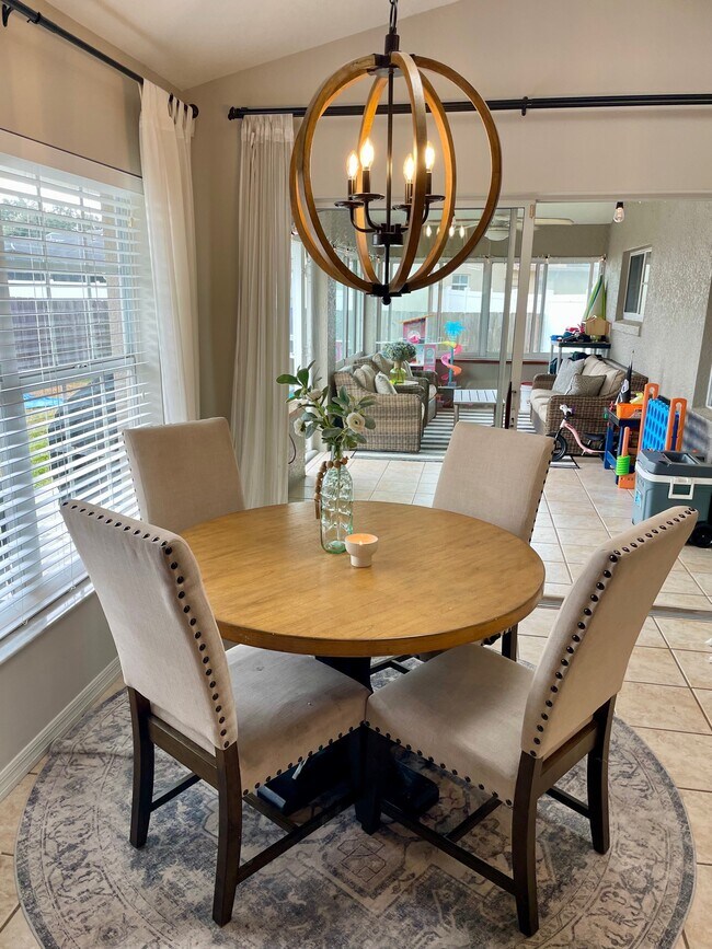 Photo - 2409 Sweetwater Blvd