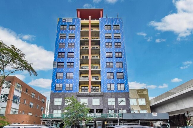 Building Photo - 1122 W Catalpa Ave Unit 803 Rental