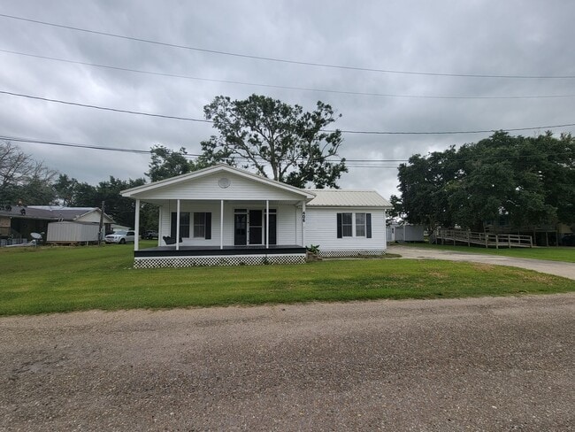 3 Bed/2 Bath House - 3 Bed/2 Bath House