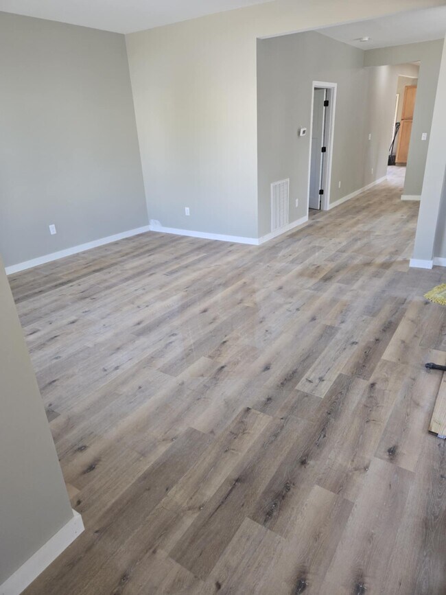 607 Otter Ave House House Rental in Oshkosh, WI