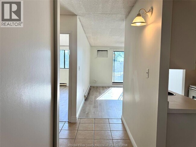 Photo - 2565 Lauzon Rd Unit 211