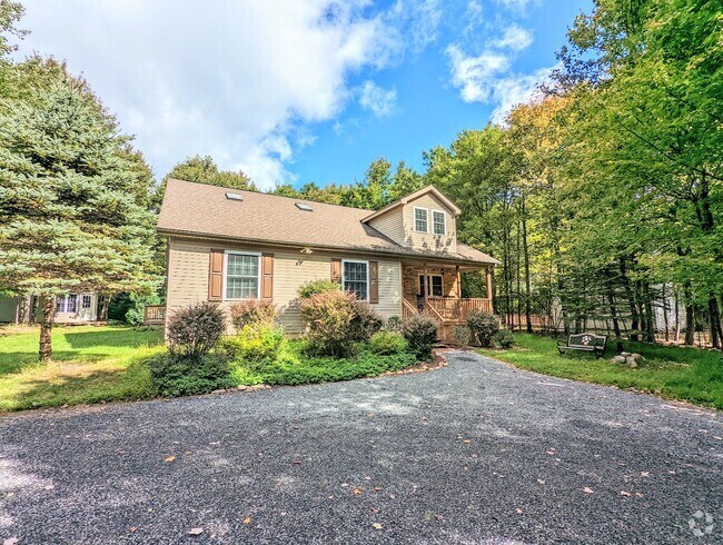 Building Photo - 251 Petrarch Trail Rental