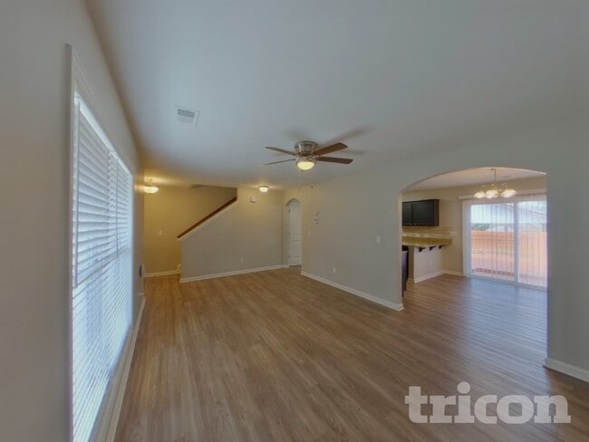 Photo - 18 Driftwood Ave