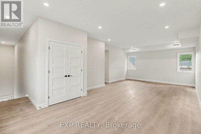 Photo - 1089 Notre-Dame St