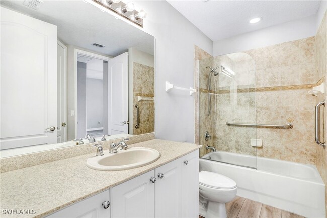 Building Photo - 6031 Jonathans Bay Cir Unit 302