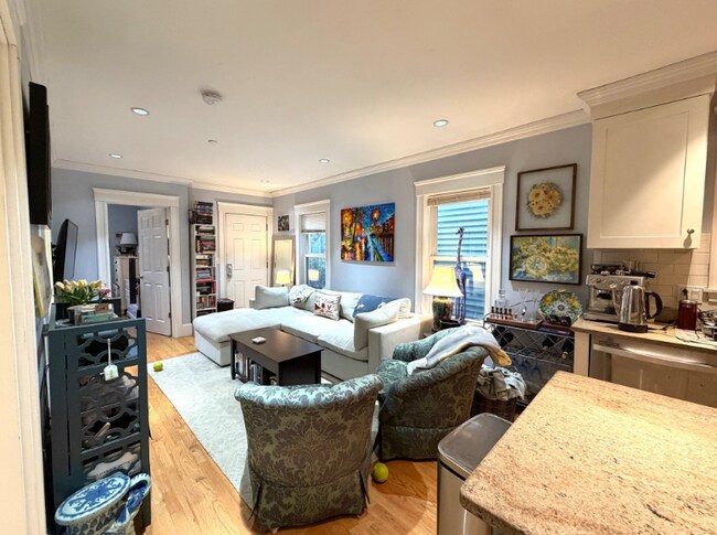 Building Photo - 133 Erie St Unit 1