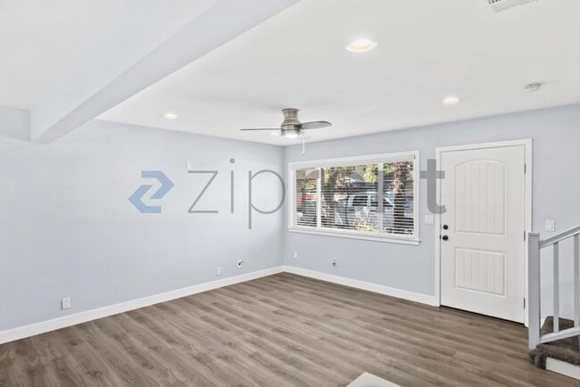 Photo - Unit Apt 2