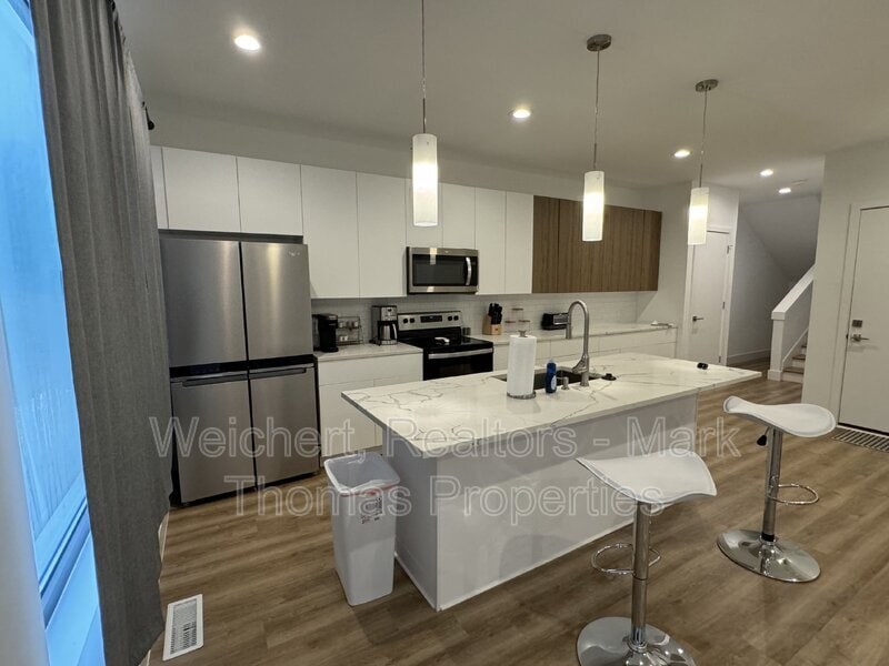 Photo - 1115 Nova Street