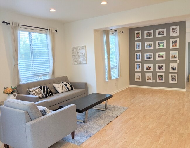 Photo - 464 Tower Hill Ave