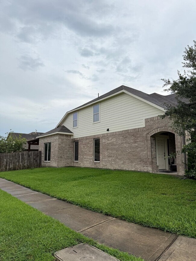 Photo - 20703 Winghaven Dr