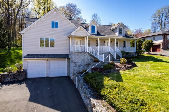 Photo - 904 Shepard Ave