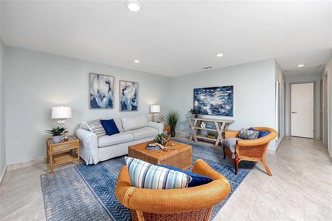 Photo - 5231 Beach Dr SE Unidad B