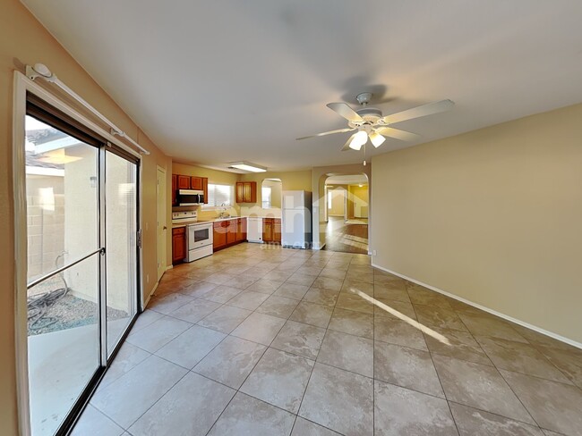 Photo - 10530 W Carlota Ln