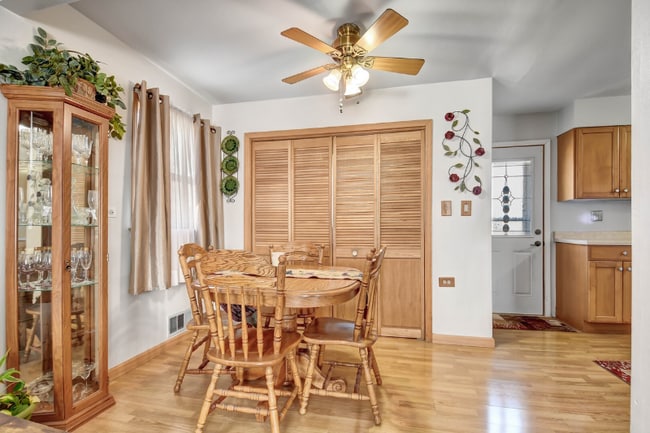 Photo - 5710 82nd St