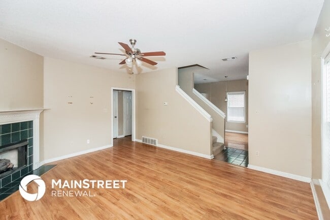 Photo - 768 Breeze Way