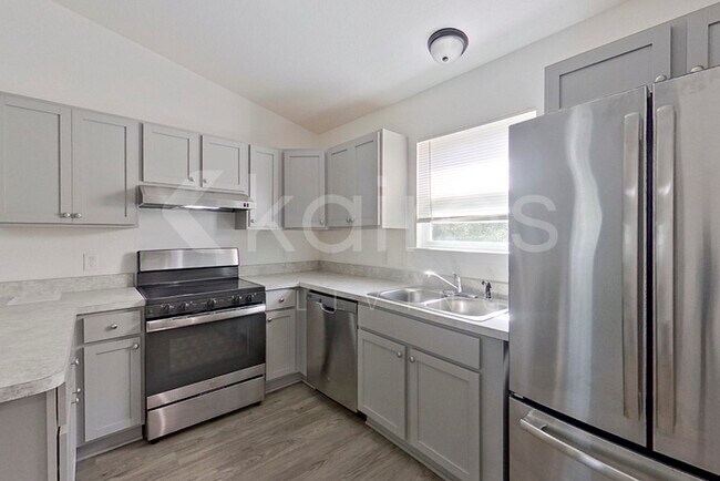 Photo - 2852 SW 161st Loop