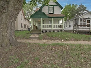 Building Photo - 637 Prospect Ave NE Rental