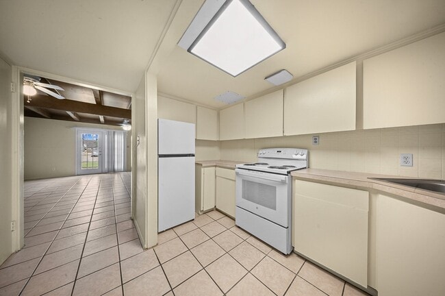 Photo - 208 E Starr Ave