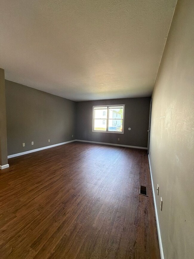 Photo - 218 Stonewall Ct Unit APT. 2