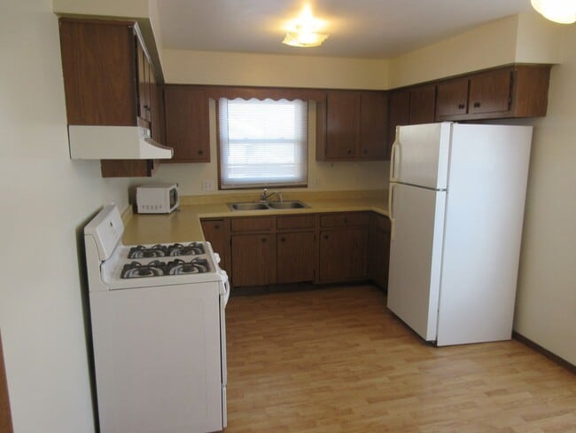Photo - 410 Unit 132