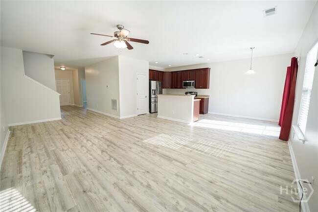 Photo - 109 Savannah Ln