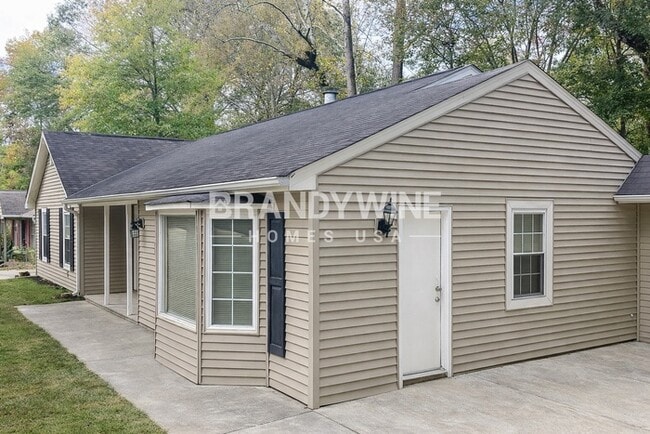 Photo - 702 Dunaire Way