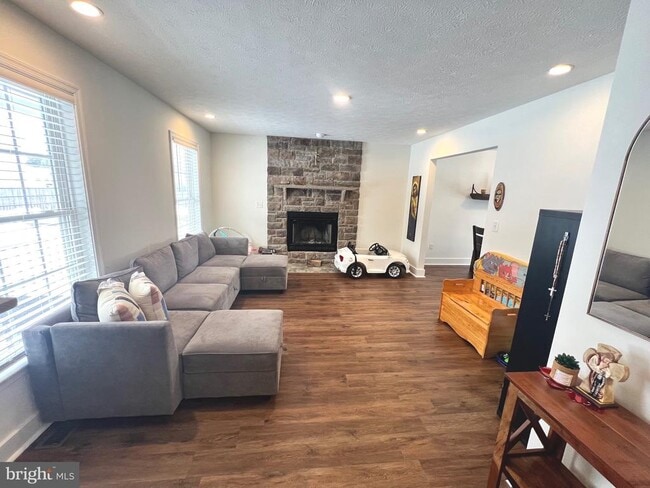 Photo - 2405 Gifhorn Ct