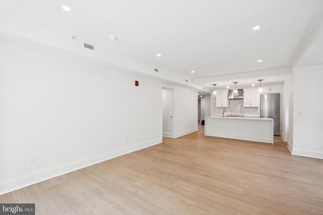 Photo - 135 S 19th St Unit 302