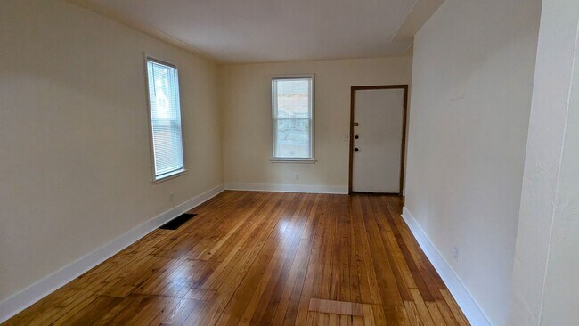 Photo - 1636 Manz St Unit 1