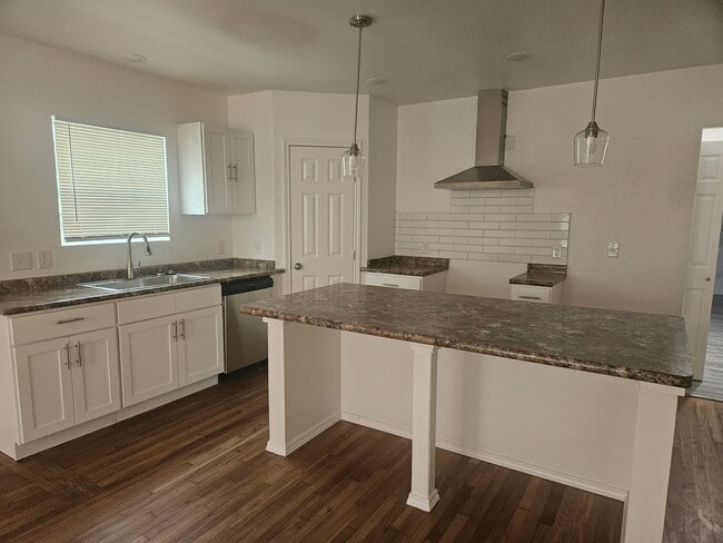 Photo - 923 McIlvaine