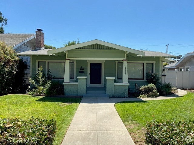 Building Photo - 128 W Brookdale Pl Rental