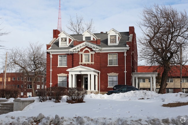 Building Photo - The Duke