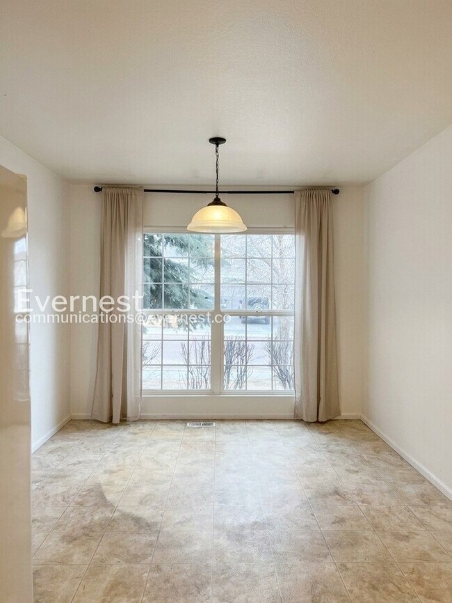Photo - 8215 Silver Glen Dr