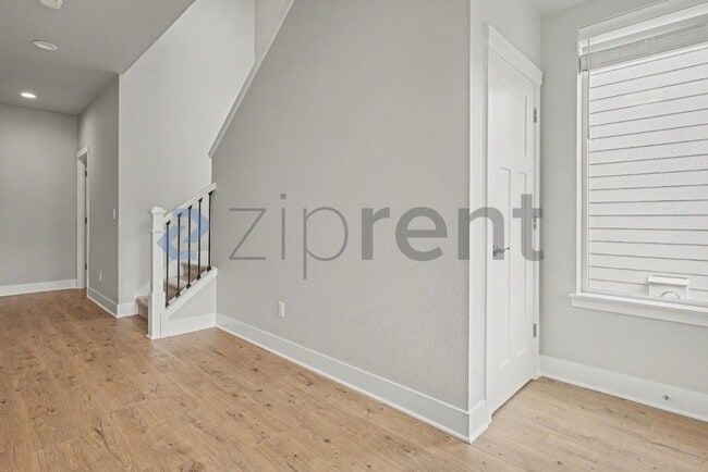 Photo - 8565 SW 176th Ave