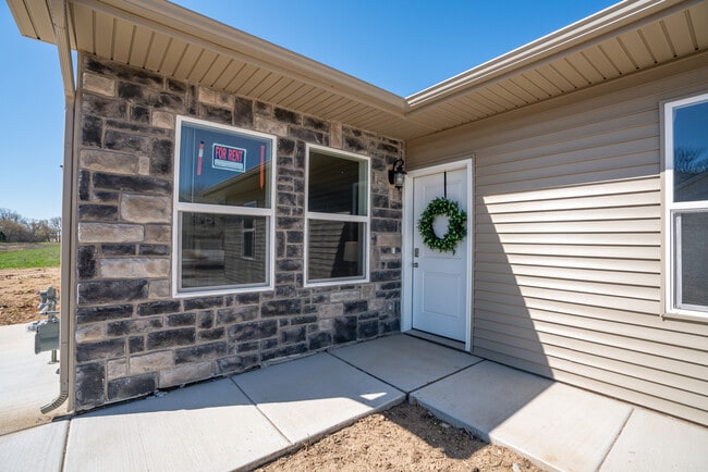 Photo - 644 McKay Way