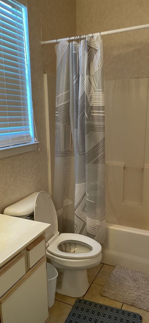 Photo - Special! First month free! Updated 2 bedroom/2 bath condo in River Oaks