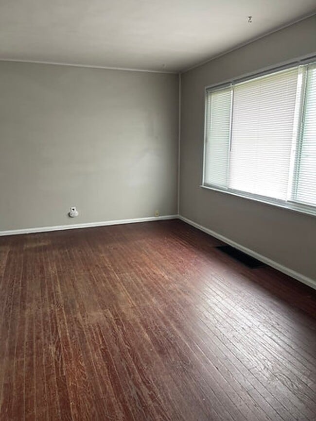 Photo - 313 N College Ave Unit 313 N. College Ave.