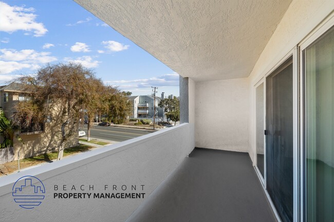 1625 Redondo Ave.