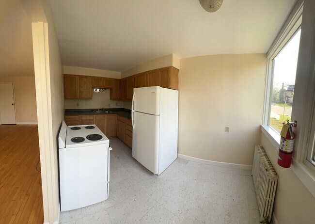 Photo - 172 Cliff St