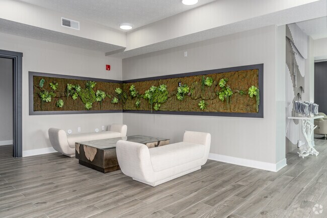 Lobby - Tiffany Flats