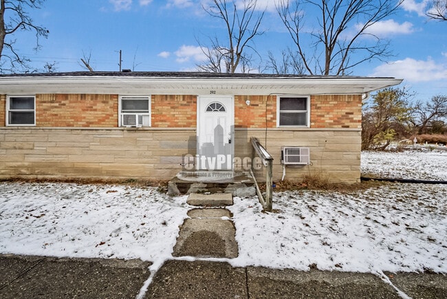 Photo - 2412 N Lesley Ave