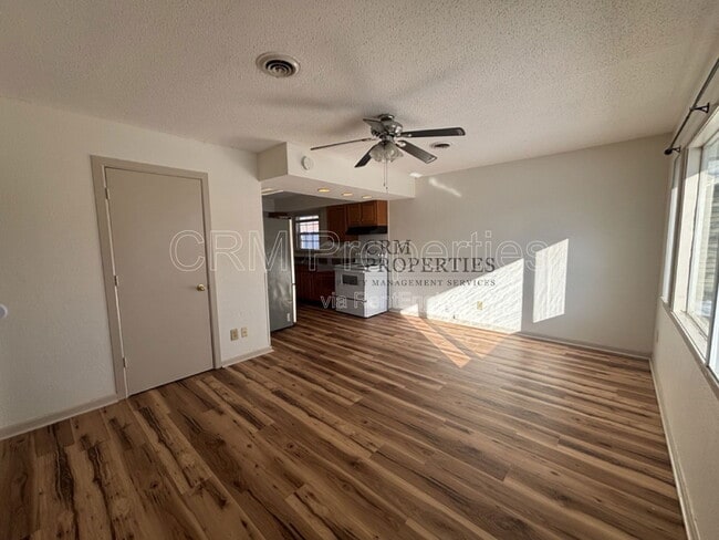 Photo - 1008 E Fischer St