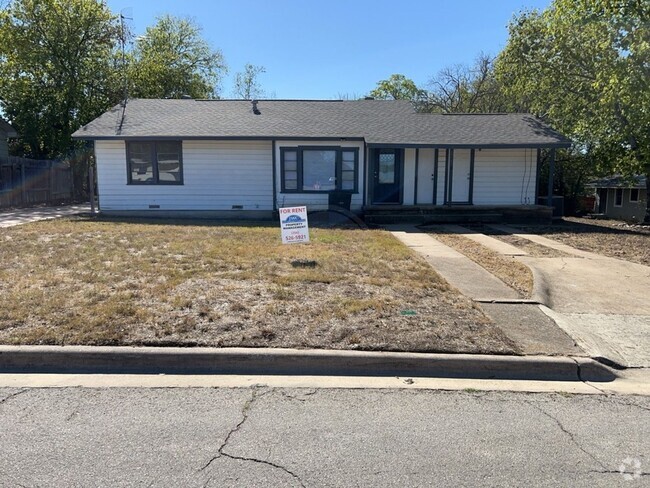 Building Photo - 218 E Bryce Ave Rental