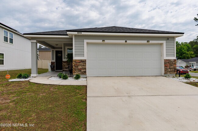 7705 Peace Ln