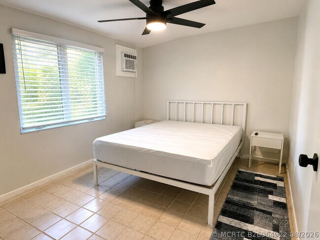 Photo - 1716 NE 17th Way