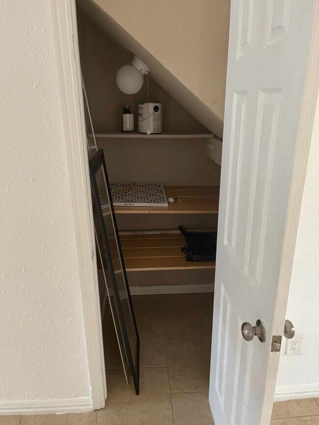 Photo - 1701 Upland Dr Unit True